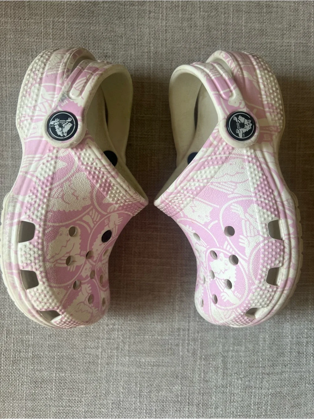 CROCS Classic Clogs pink/white croc print, kids/girls 9, playground outdoors